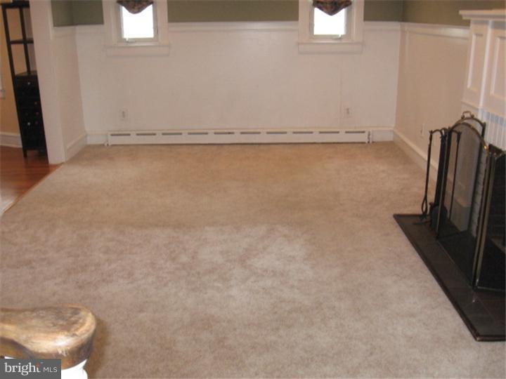 206 Willow Road Wallingford, PA 19086 - Photo 3 of 20