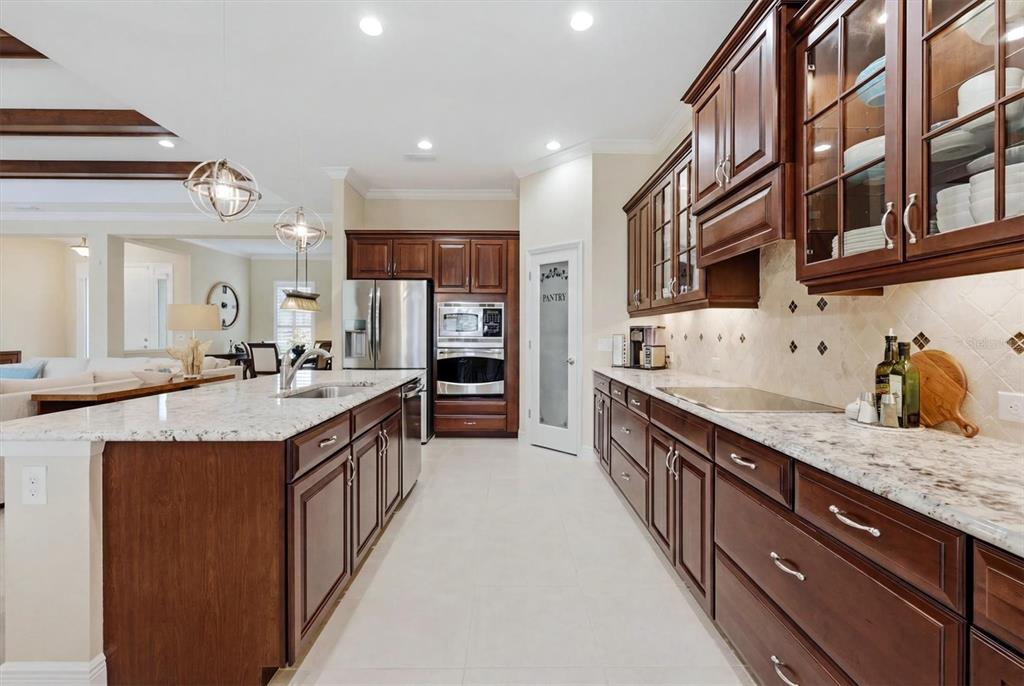 295 Marsh Creek Road Venice, FL 34292 - Photo 14 of 51