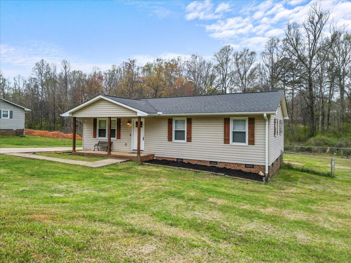 347 Bobo Road Wellford, SC 29385 - Photo 1 of 26 Gallery Image 1