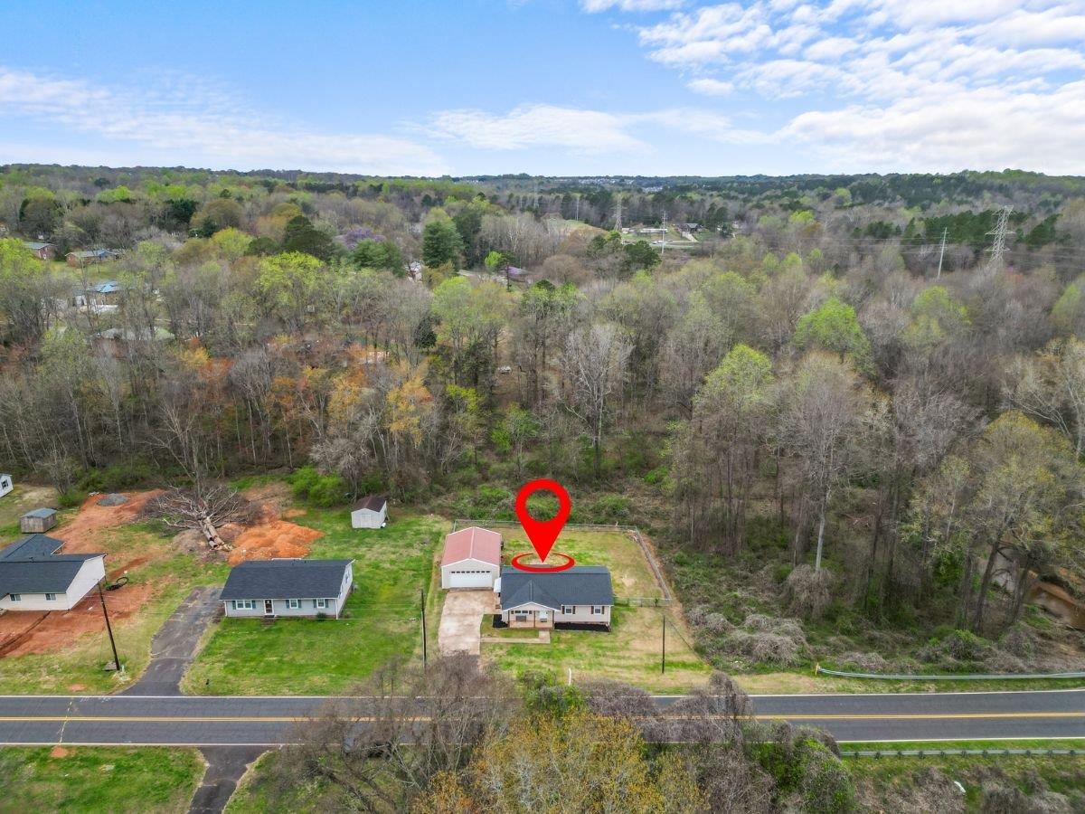 347 Bobo Road Wellford, SC 29385 - Photo 3 of 26 Gallery Image 3