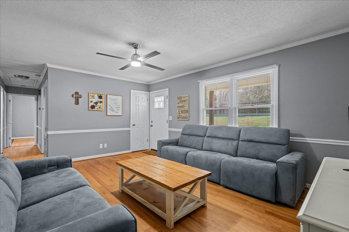 347 Bobo Road Wellford, SC 29385 - Photo 4 of 26 Gallery Image 4