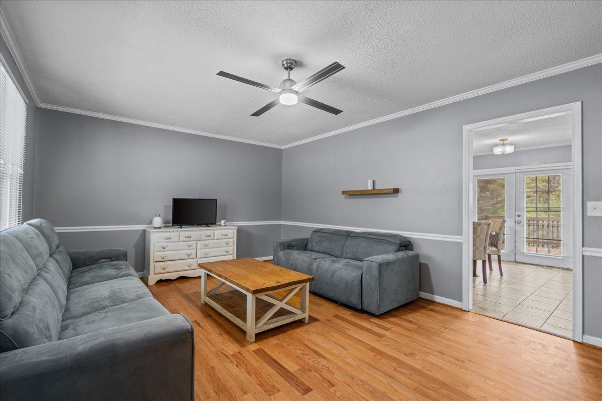 347 Bobo Road Wellford, SC 29385 - Photo 5 of 26 Gallery Image 5