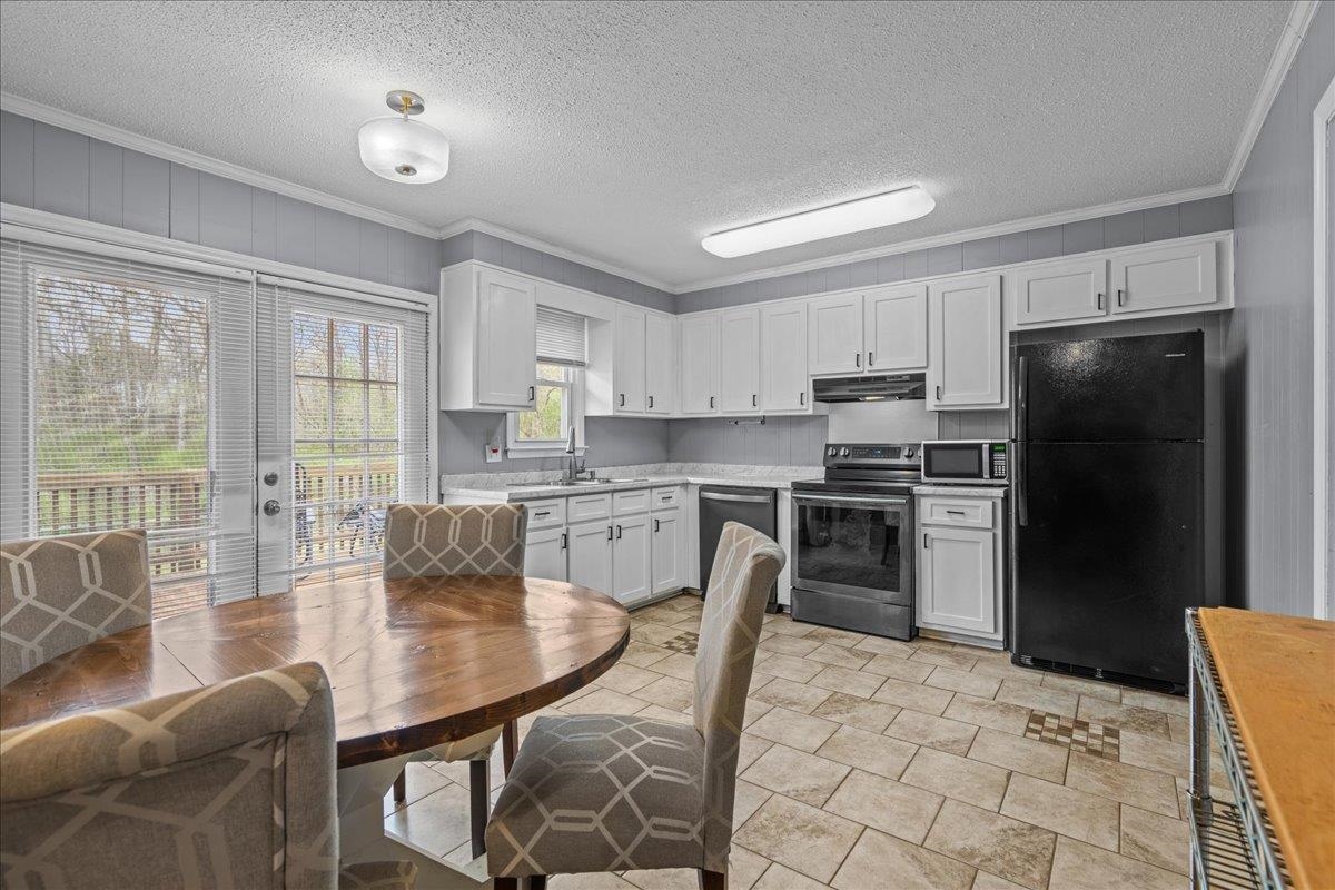 347 Bobo Road Wellford, SC 29385 - Photo 6 of 26 Gallery Image 6