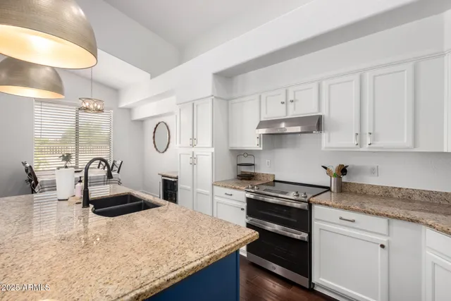 $3,300 | 6531 West Tether Trail, Phoenix, AZ 85083