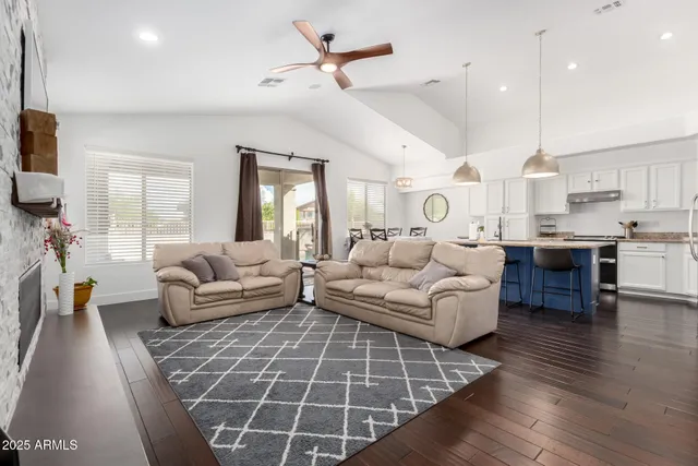 $3,300 | 6531 West Tether Trail, Phoenix, AZ 85083