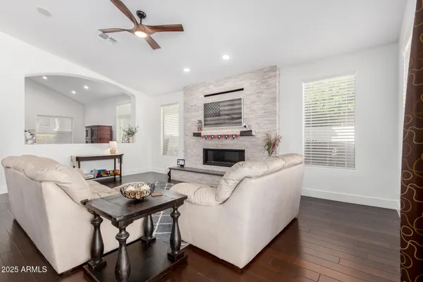 $3,200 | 6531 West Tether Trail, Phoenix, AZ 85083