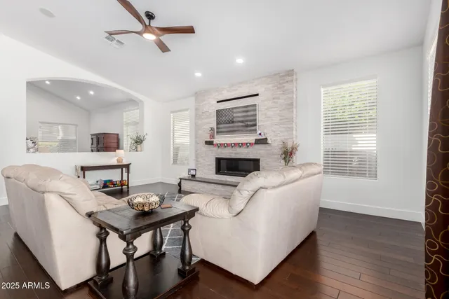 $3,300 | 6531 West Tether Trail, Phoenix, AZ 85083