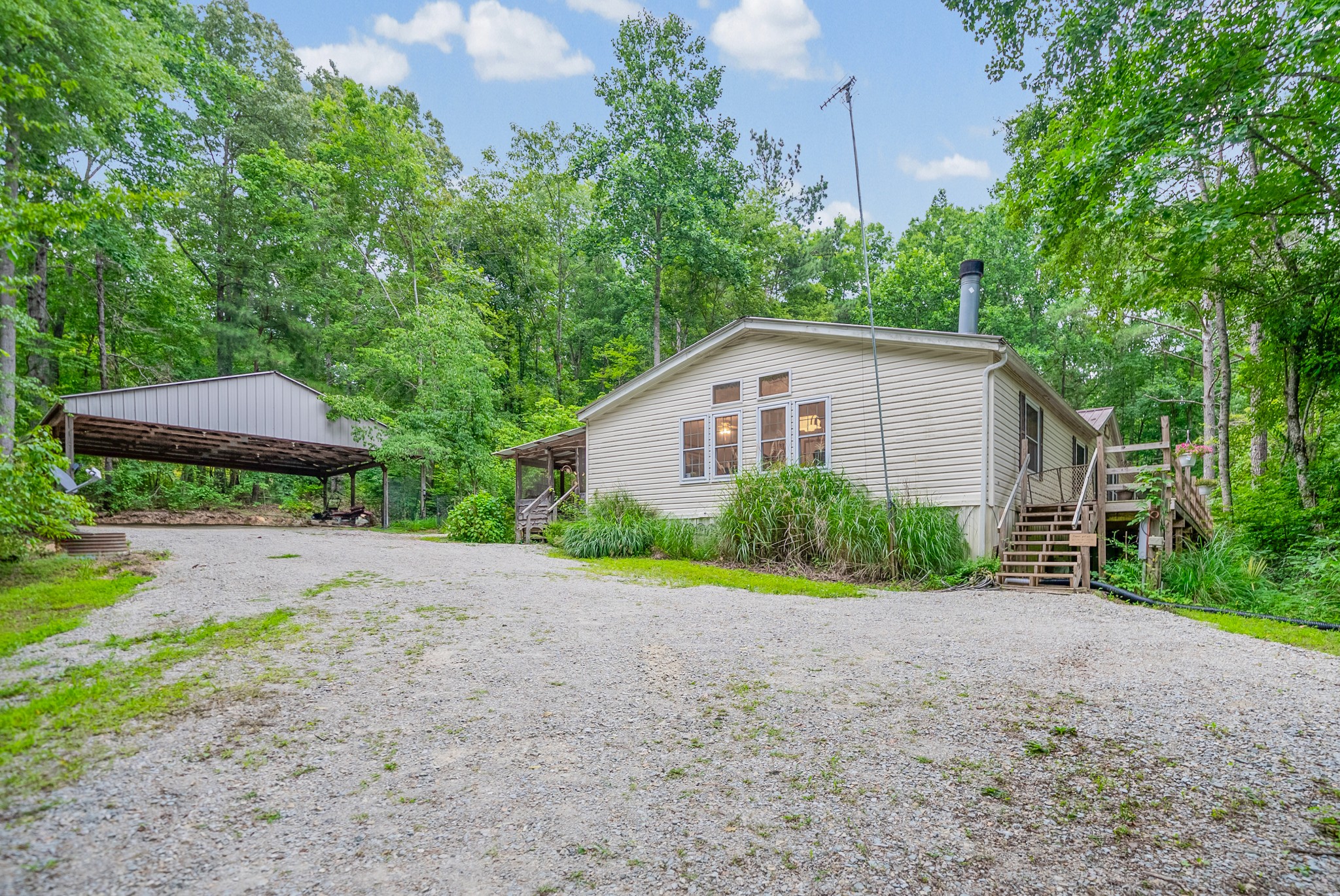 1266 Darbytown Road Hohenwald, TN 38462 - Photo 5 of 44