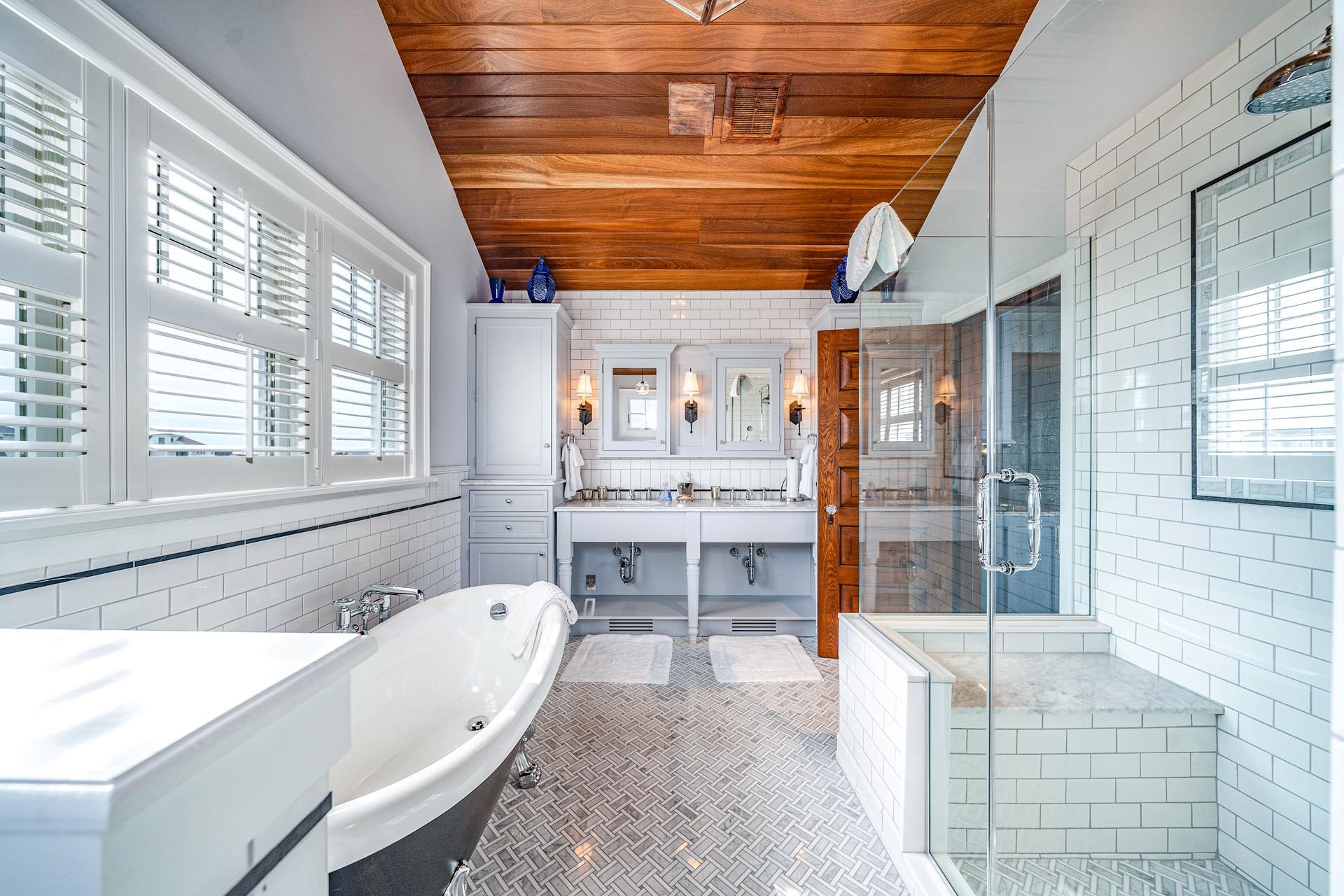 612 South Bayview Strathmere, NJ 08248 - Photo 14 of 38 a bathroom with a bathtub and a sink