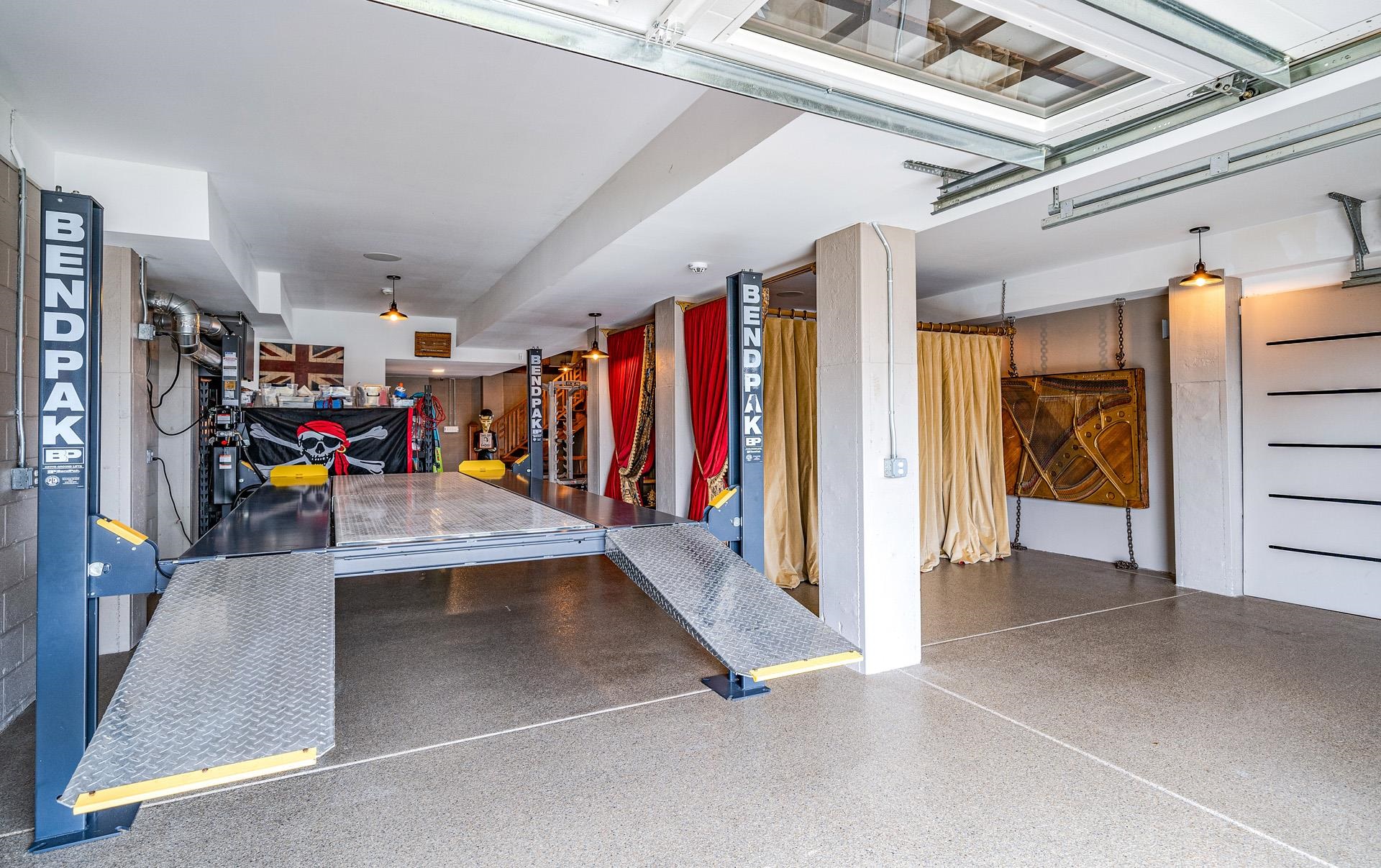 612 South Bayview Strathmere, NJ 08248 - Photo 21 of 38 a view of a livingroom with furniture