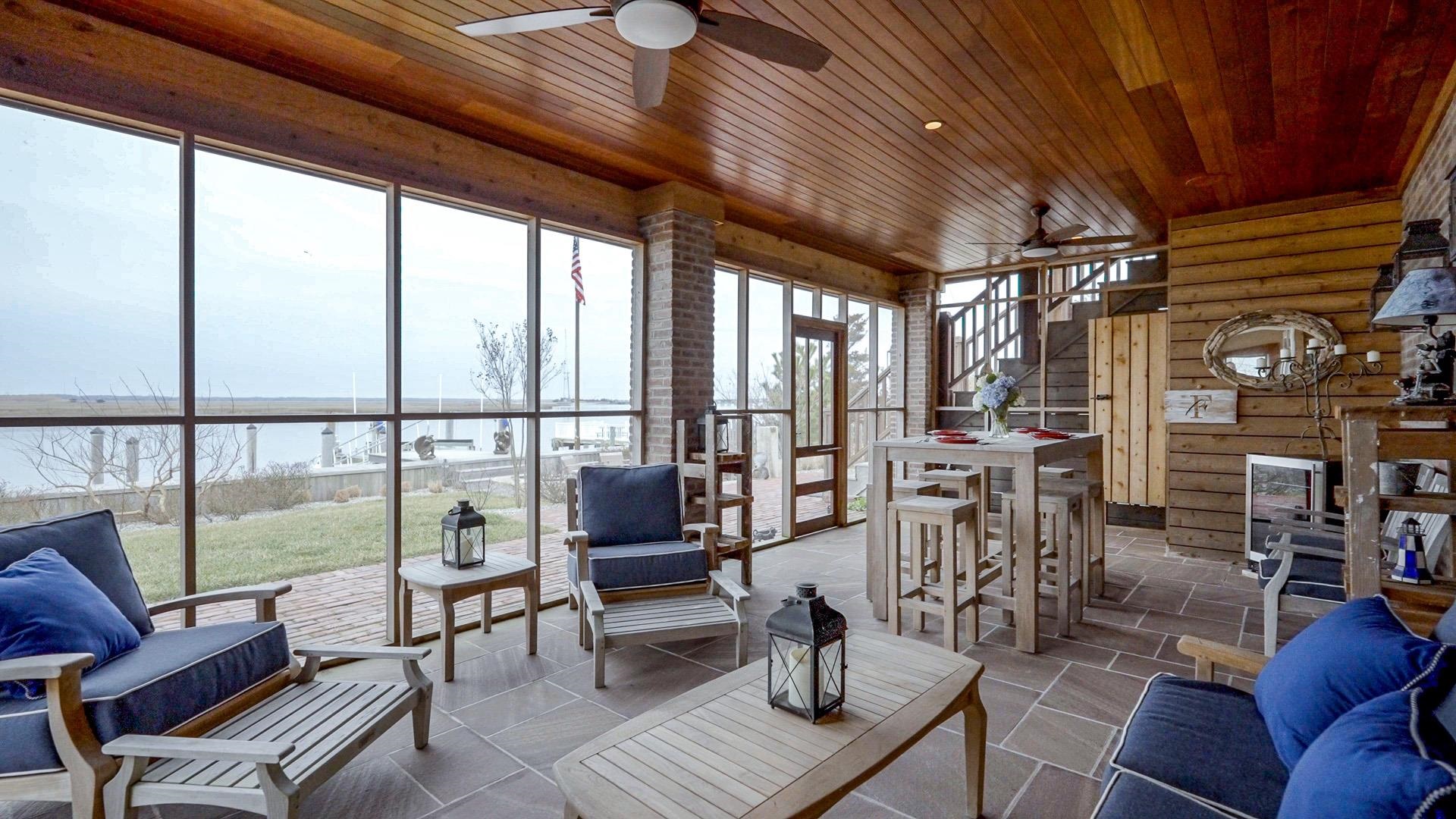 612 South Bayview Strathmere, NJ 08248 - Photo 22 of 38 a living room with furniture
