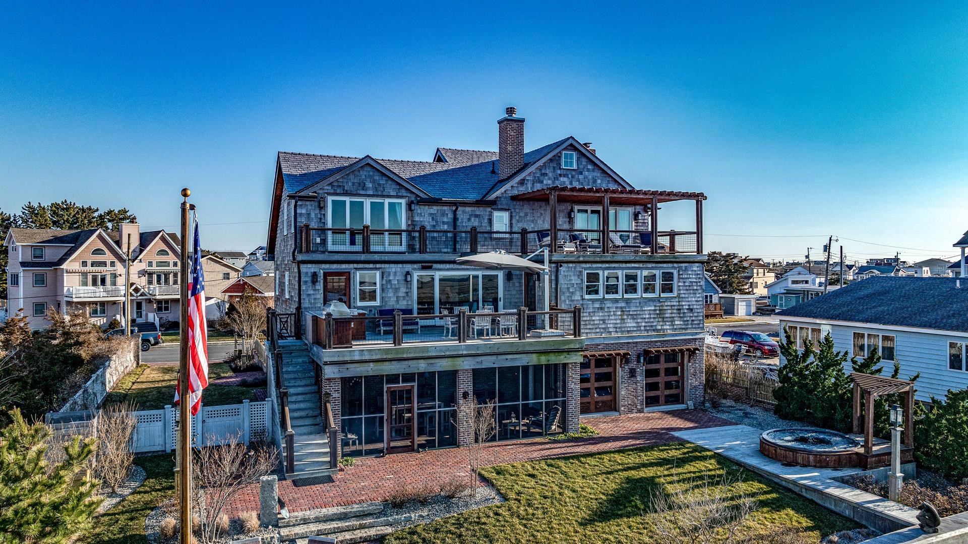612 South Bayview Strathmere, NJ 08248 - Photo 27 of 38 a view of a big building with plants and large trees