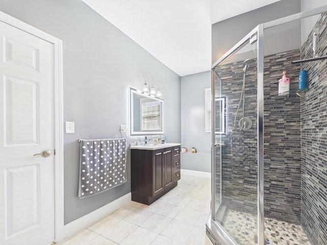 19 Abington Lane Fall River, MA 02721 - Photo 29 of 36