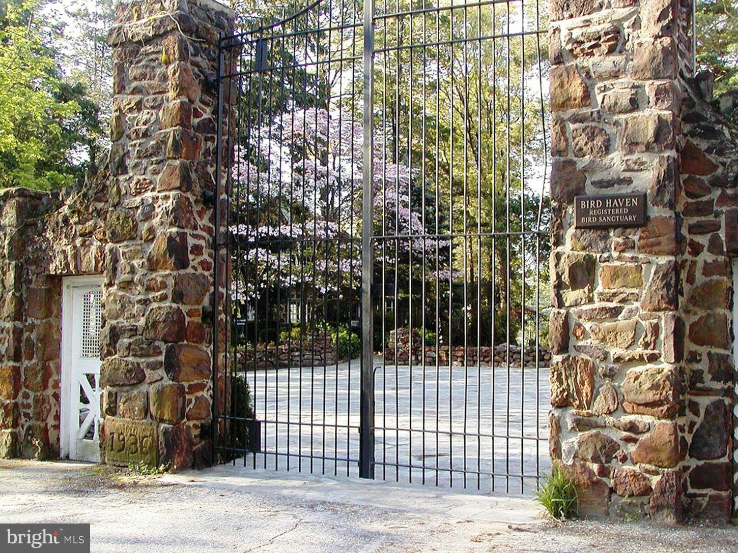 192 Inverness Road Severna Park, MD 21146 - Photo 3 of 15 Gated Entrance to Estate