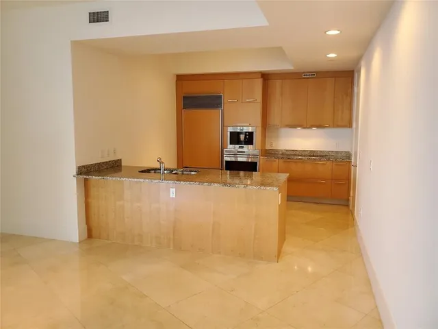 $7,500 | 15901 Collins Avenue, Unit 2903, Sunny Isles Beach, FL 33160