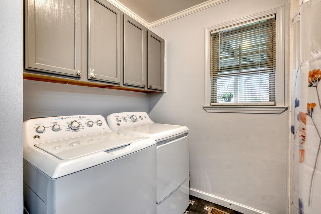 109 Hefner Road Blairsville, GA 30512 - Photo 24 of 48 a utility room with dryer and washer