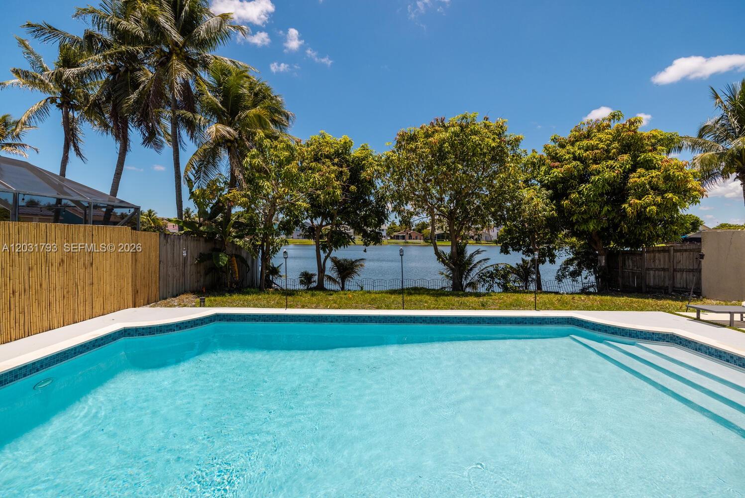 9650 Southwest 9th Court Pembroke Pines, FL 33025 - Photo 6 of 35