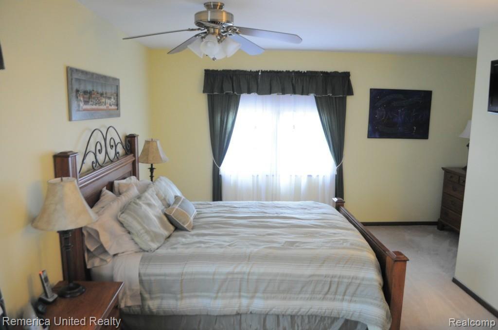 40458 Village Wood Road Novi, MI 48375 - Photo 11 of 26 Master Bedroom.