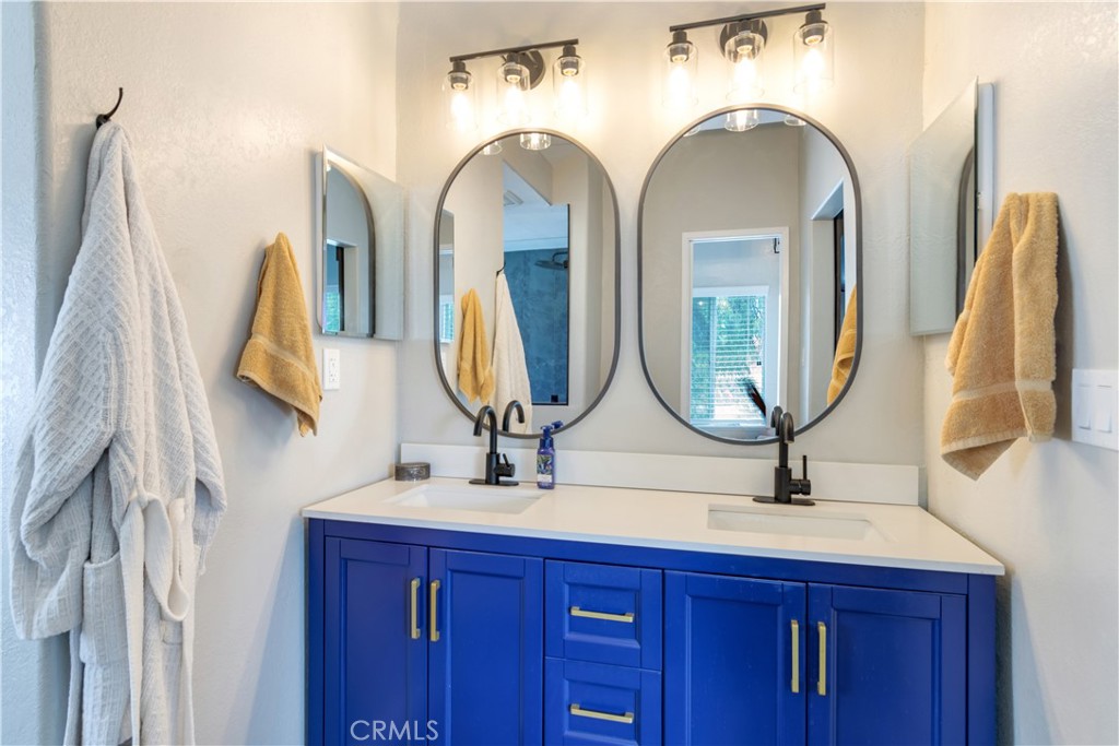 20970 Rider Street Perris, CA 92570 - Photo 18 of 49 Primary Bath Vanity