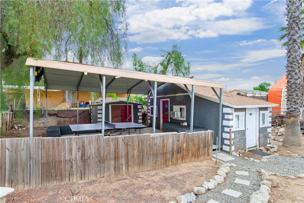 20970 Rider Street Perris, CA 92570 - Photo 26 of 49 Rear deck
