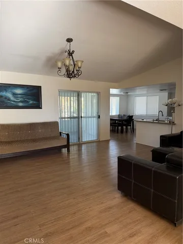 $2,900 | 17712 Siskiyou Road, Apple Valley, CA 92307