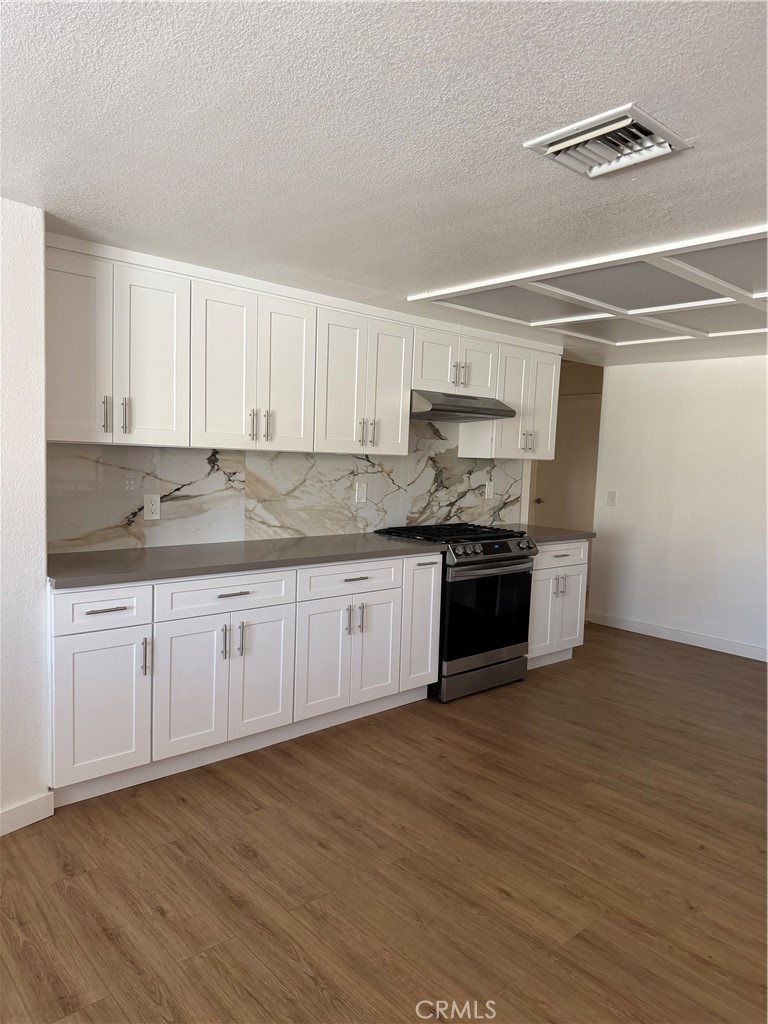 17712 Siskiyou Road Apple Valley, CA 92307 - Photo 5 of 10