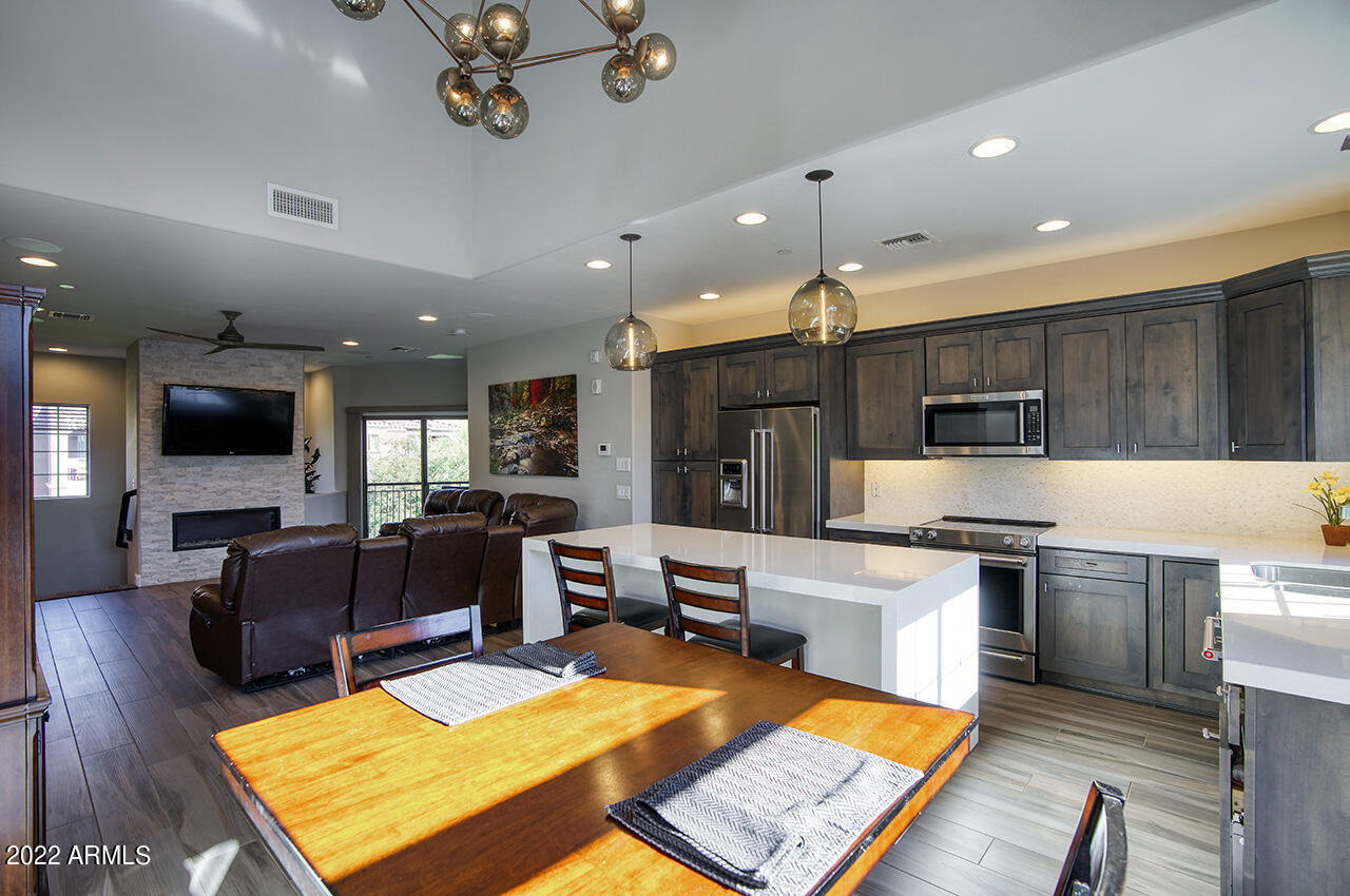 3935 East Rough Rider Road, Unit 1275 Phoenix, AZ 85050 - Photo 13 of 23 roughg_rider_1275_14
