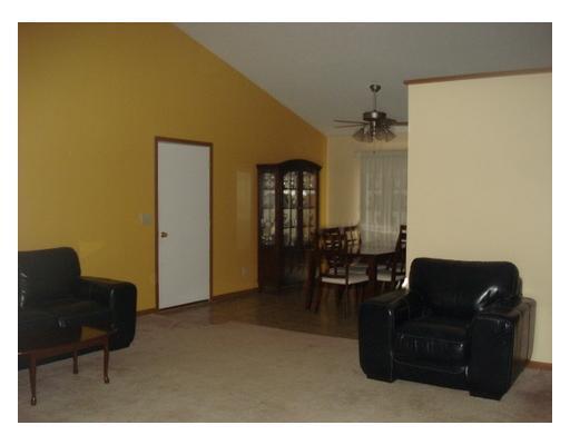 1197 Old Farm Lane, Unit 1197 Springfield, OH 45503 - Photo 2 of 12