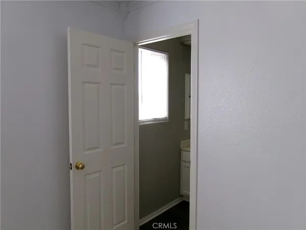 $2,300 | 14936 Central Road, Apple Valley, CA 92307