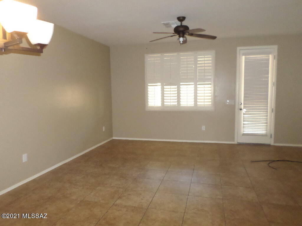 38971 South Running Roses Lane Tucson, AZ 85739 - Photo 3 of 28 Gallery Image 3
