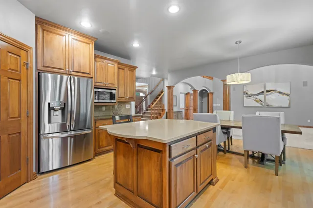 $874,900 | 4327 Hilton Head Drive, Oneida, WI 54155