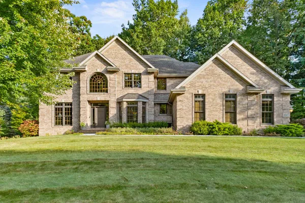$859,000 | 4327 Hilton Head Drive, Oneida, WI 54155