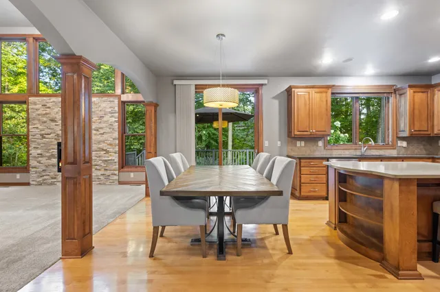 $874,900 | 4327 Hilton Head Drive, Oneida, WI 54155