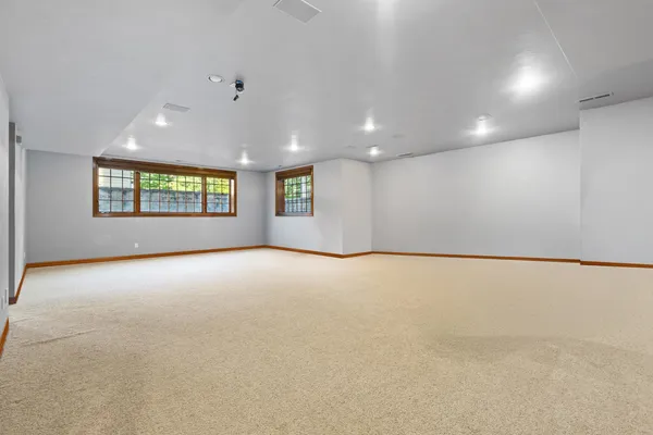 $859,000 | 4327 Hilton Head Drive, Oneida, WI 54155