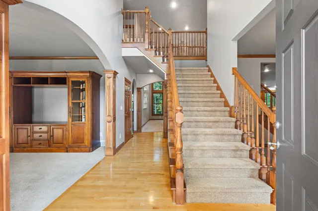 $874,900 | 4327 Hilton Head Drive, Oneida, WI 54155