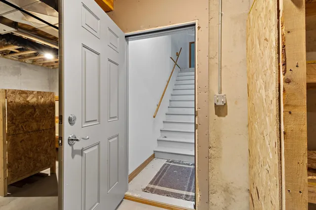 $874,900 | 4327 Hilton Head Drive, Oneida, WI 54155