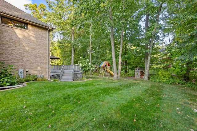 $874,900 | 4327 Hilton Head Drive, Oneida, WI 54155