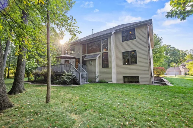 $874,900 | 4327 Hilton Head Drive, Oneida, WI 54155