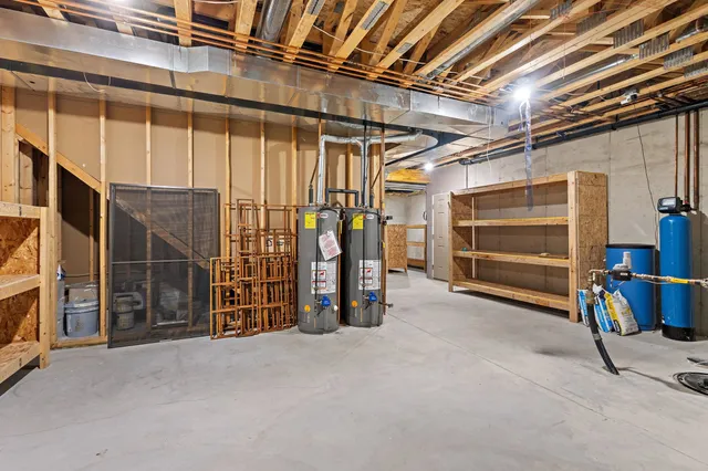 $874,900 | 4327 Hilton Head Drive, Oneida, WI 54155