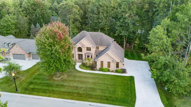 $874,900 | 4327 Hilton Head Drive, Oneida, WI 54155