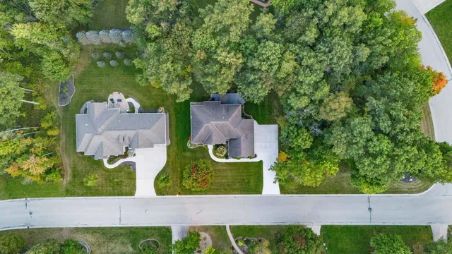 $874,900 | 4327 Hilton Head Drive, Oneida, WI 54155