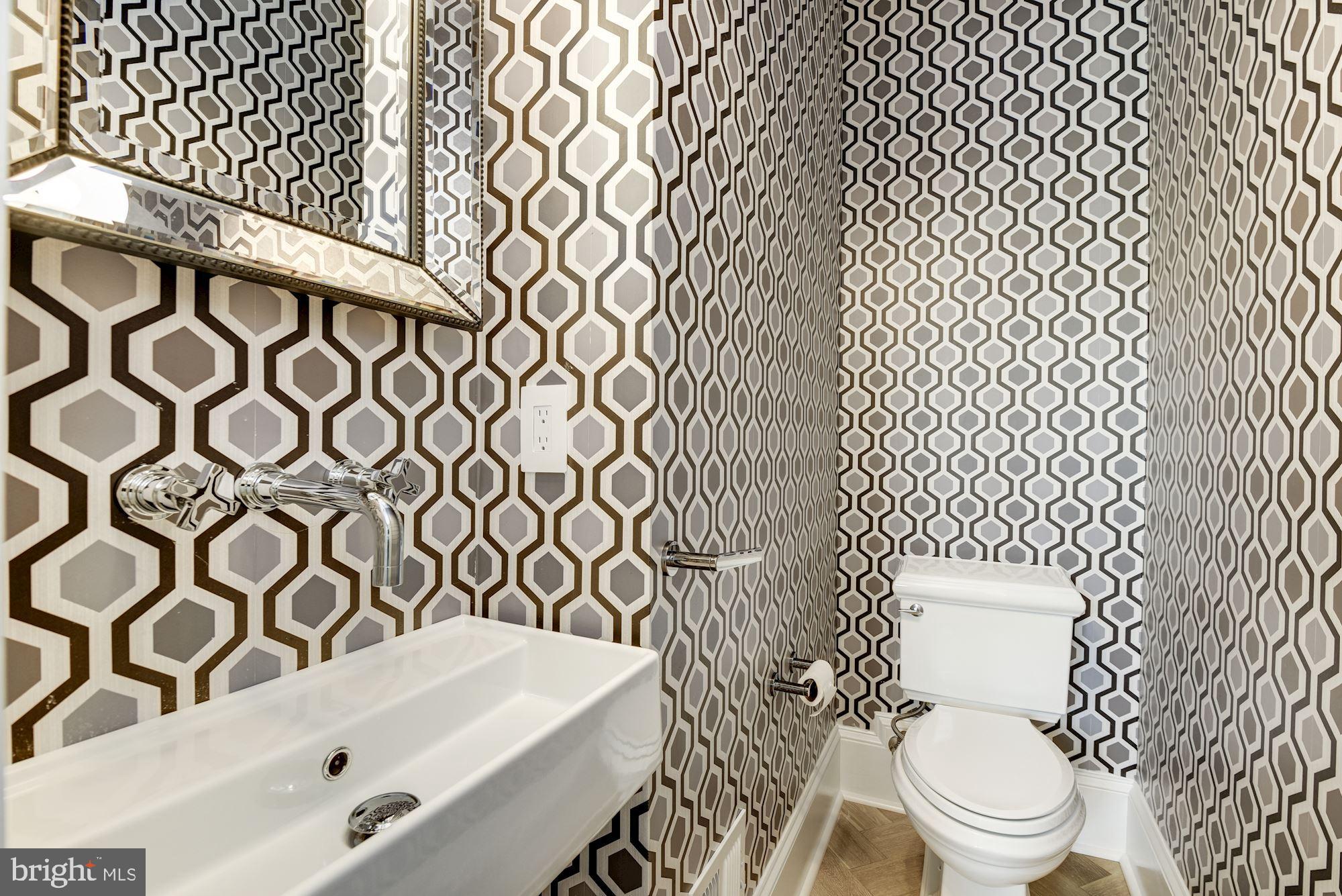 1313 R Street Northwest, Unit 1 Washington, DC 20009 - Photo 12 of 36 Powder Room