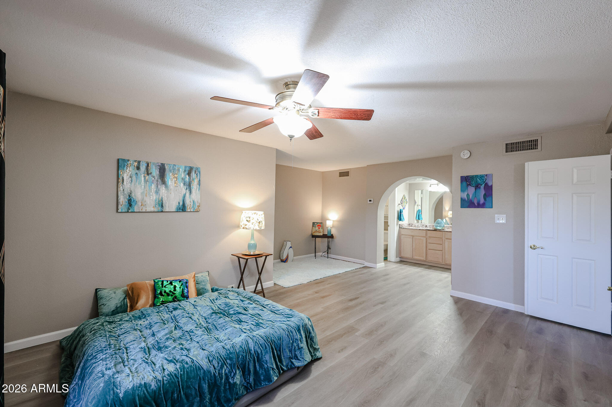 10410 North Cave Creek Road, Unit 1011 Phoenix, AZ 85020 - Photo 14 of 54 B (13)