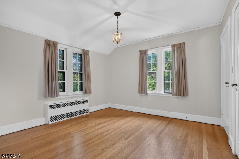 425 Ridgewood Avenue Glen Ridge, NJ 07028 - Photo 9 of 25 Gallery Image 9