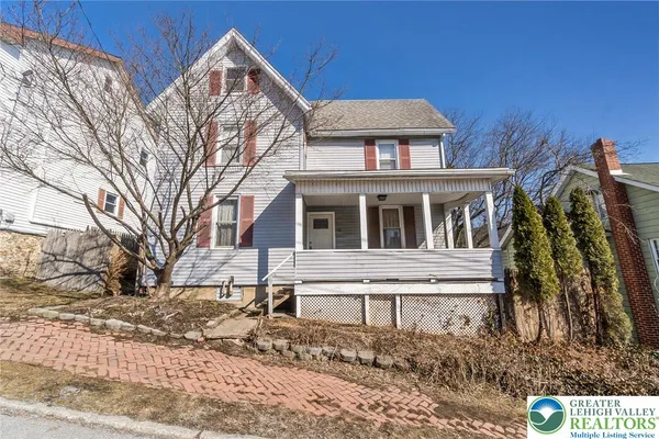 $149,900 | 19 Market Street, Tamaqua, PA 18252