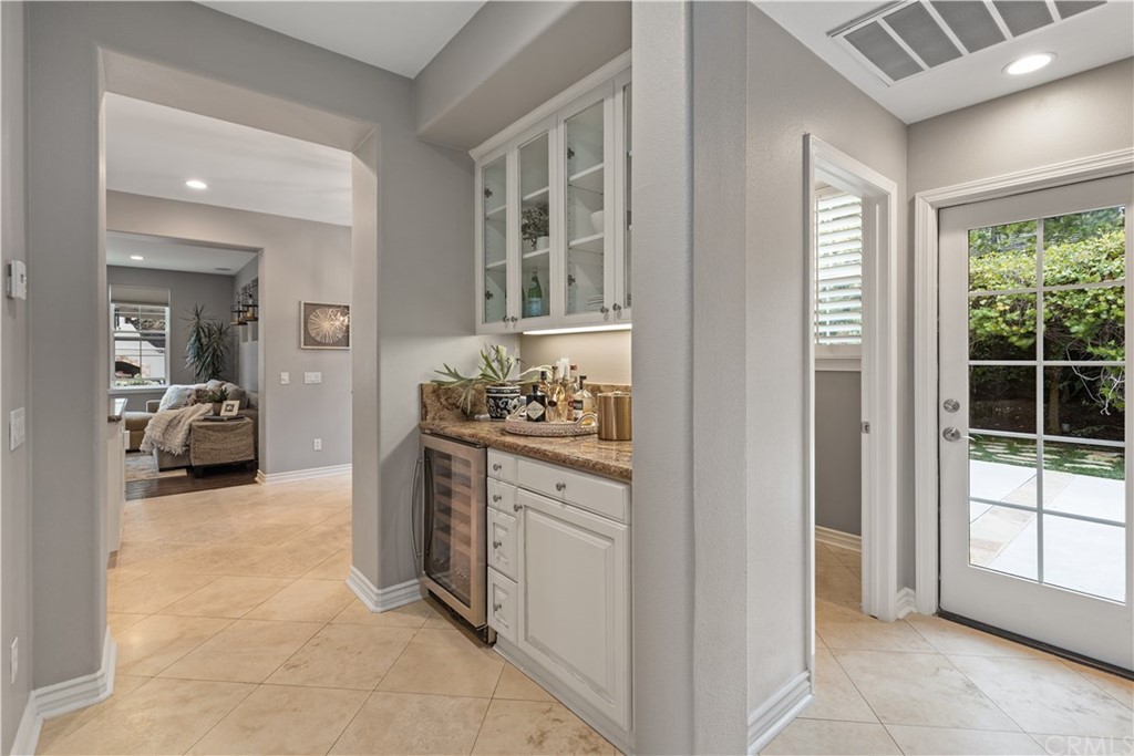 7337 Corte Brisa Carlsbad, CA 92009 - Photo 11 of 44