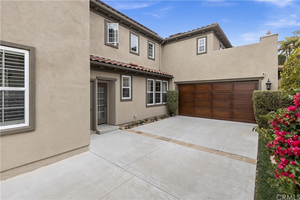 7337 Corte Brisa Carlsbad, CA 92009 - Photo 3 of 44