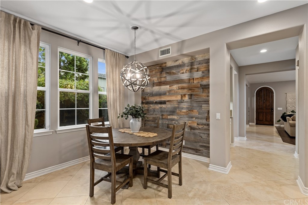 7337 Corte Brisa Carlsbad, CA 92009 - Photo 21 of 44