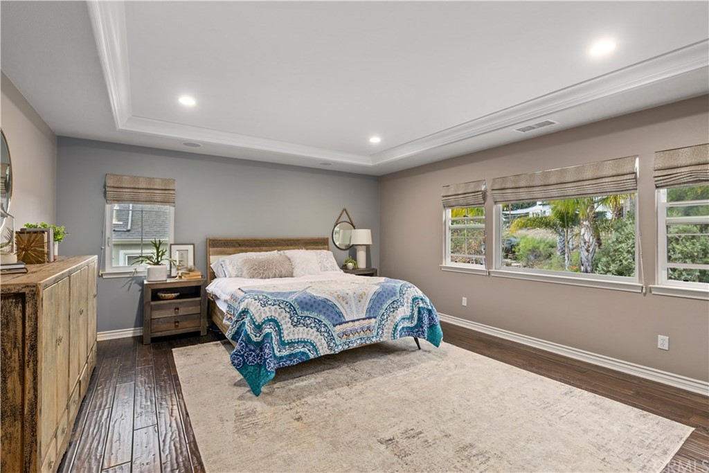 7337 Corte Brisa Carlsbad, CA 92009 - Photo 23 of 44