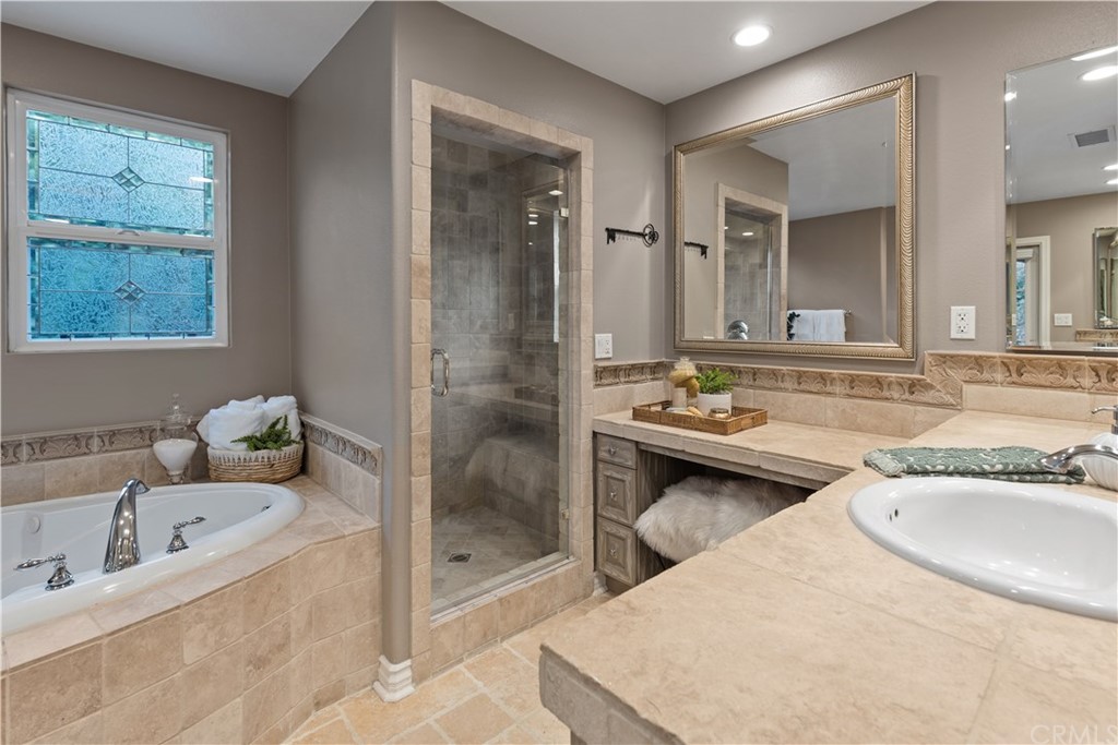 7337 Corte Brisa Carlsbad, CA 92009 - Photo 30 of 44